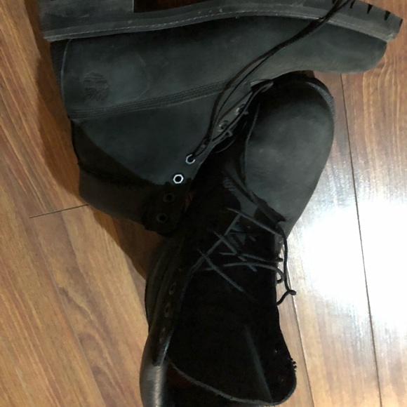men’s classic black timberlands